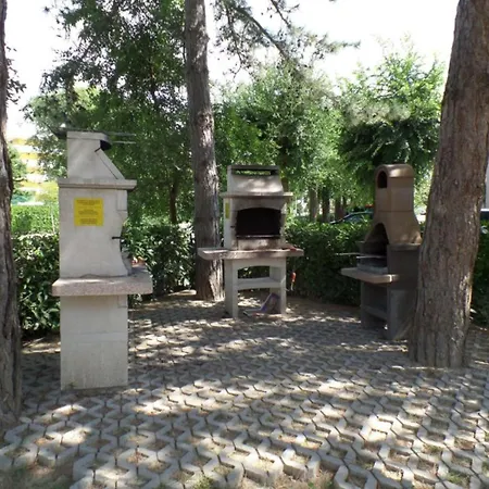 Two Bedroom Flat In A Newly Renovated